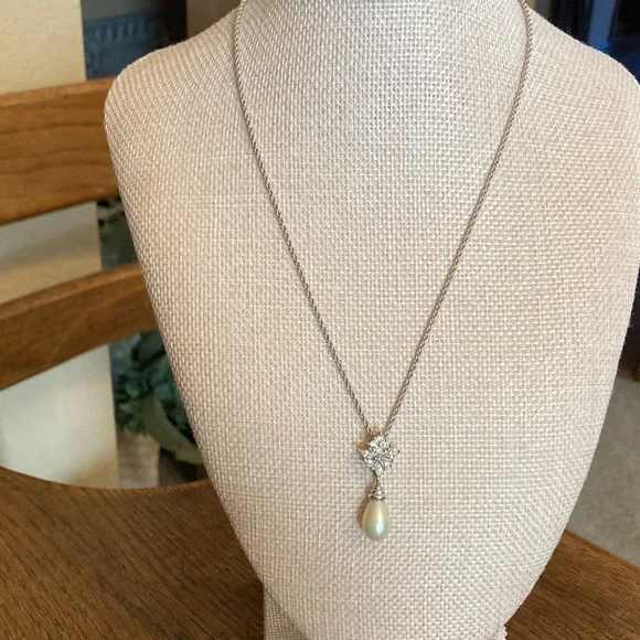 Christian Dior "Pearl" Drop/Dangle & Crystal Rhinestone Pendant Necklace Vintage - Picture 3 of 8